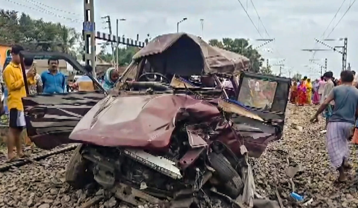 3 Killed, Including 2 Students, After Train Hits School Van at Murshidabad Level Crossing