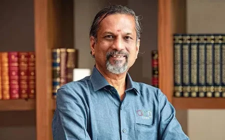 'Ban Boomers on WhatsApp': Shashi Tharoor and Son React to Sridhar Vembu's Call to Ban Social Media for Kids