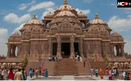 Cloudy skies and light showers likely around Akshardham today, says IMD