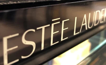 Estée Lauder Earnings 2026: Strong Profit Forecast on Fragrance Demand