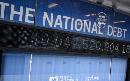 US National Debt Tops $40 Trillion, Sparking Cost Concerns