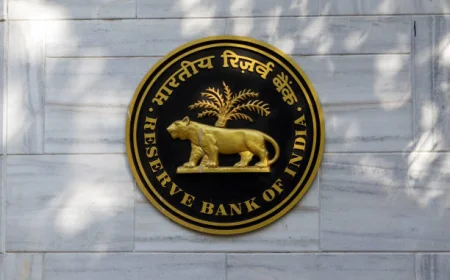 FCNR-B Deposits Cross $65 Billion Ahead of August 31 RBI Deadline