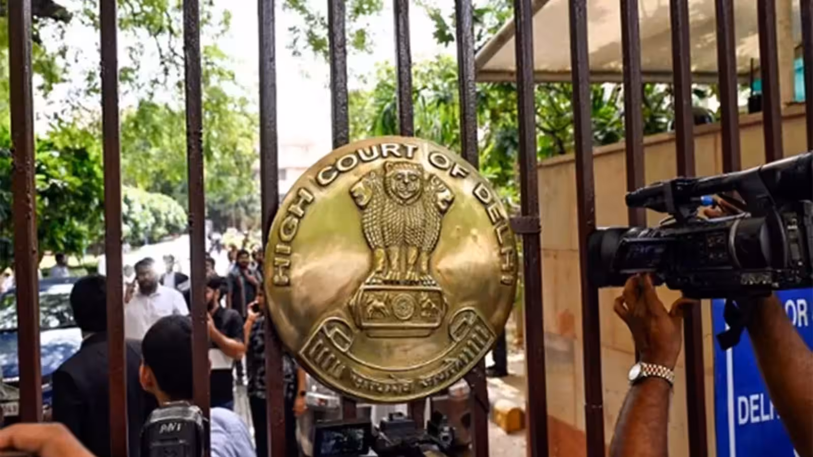 Delhi HC Aadhaar: Breaking Stay on Prosecutor Attendance Mandate