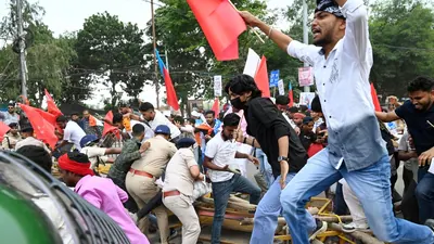 Patna protest march: Breaking clash as 24 activists detained